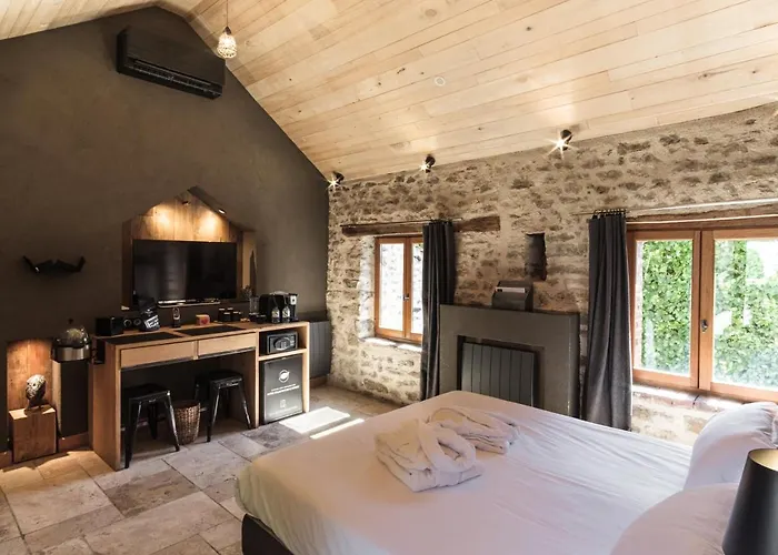 Le Domaine des Prés Verts Suites&Chambres avec Jacuzzi Privatif